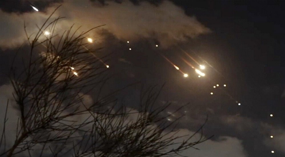 المنطقة على شفا مواجهة كبرى.. إسرائيل تستعد لهجوم واسع النطاق على إيران ولبنان وغزة