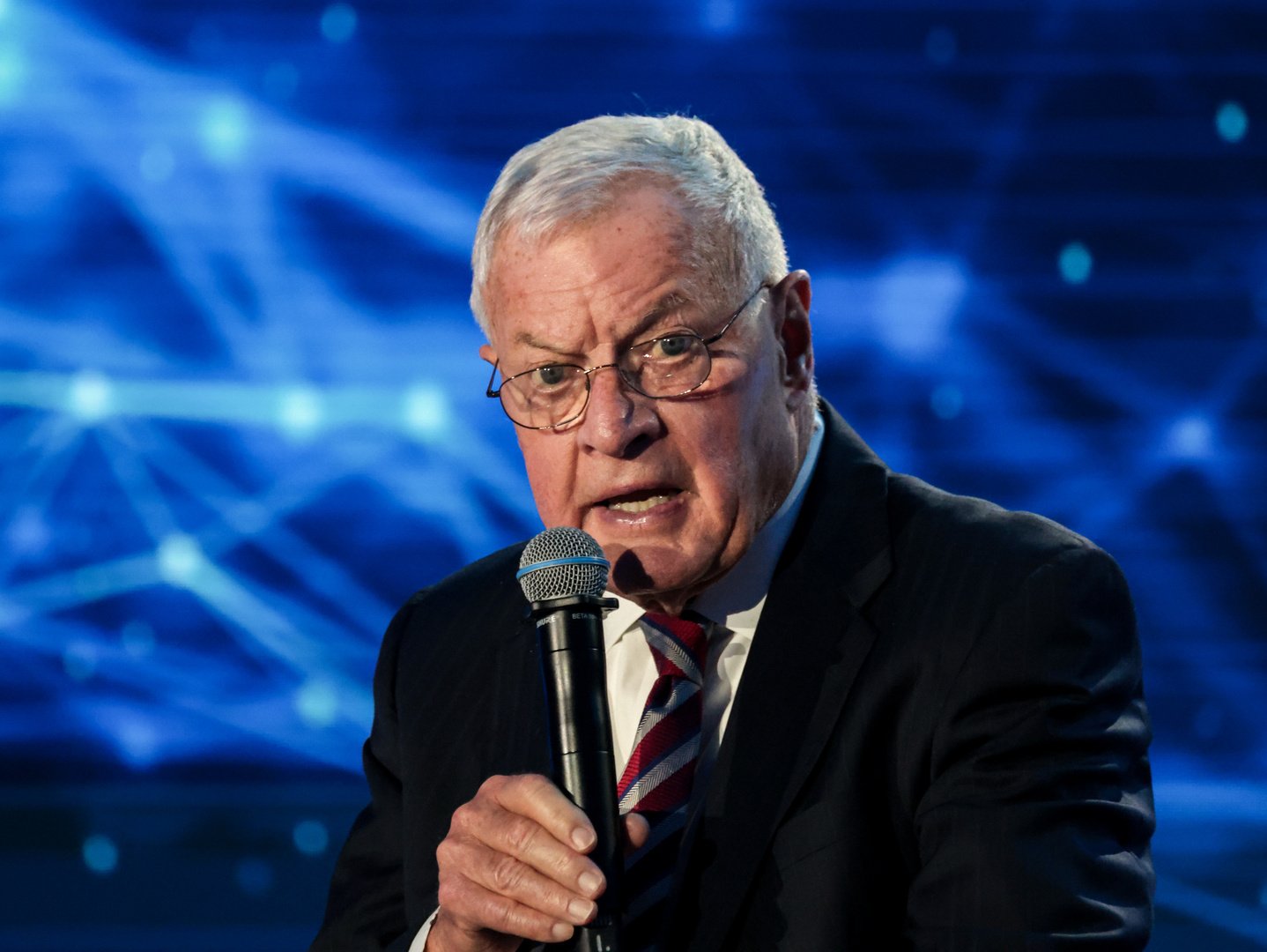 كيلوغ: نزيد النفقات الدفاعية لتحديث الثالوث النووي الأمريكي