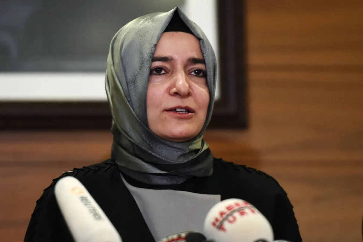 استقالة نائبة رئيس حزب إردوغان وسط أزمة صناديق الاستثمار
