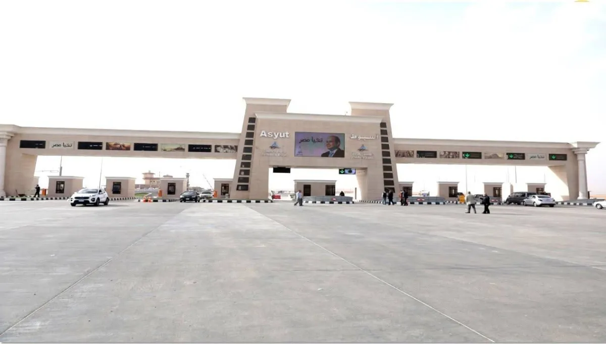 مدفوعات «الكارتة» تخصم من ارتياح مصريين لتطوير الطرق والمواصلات